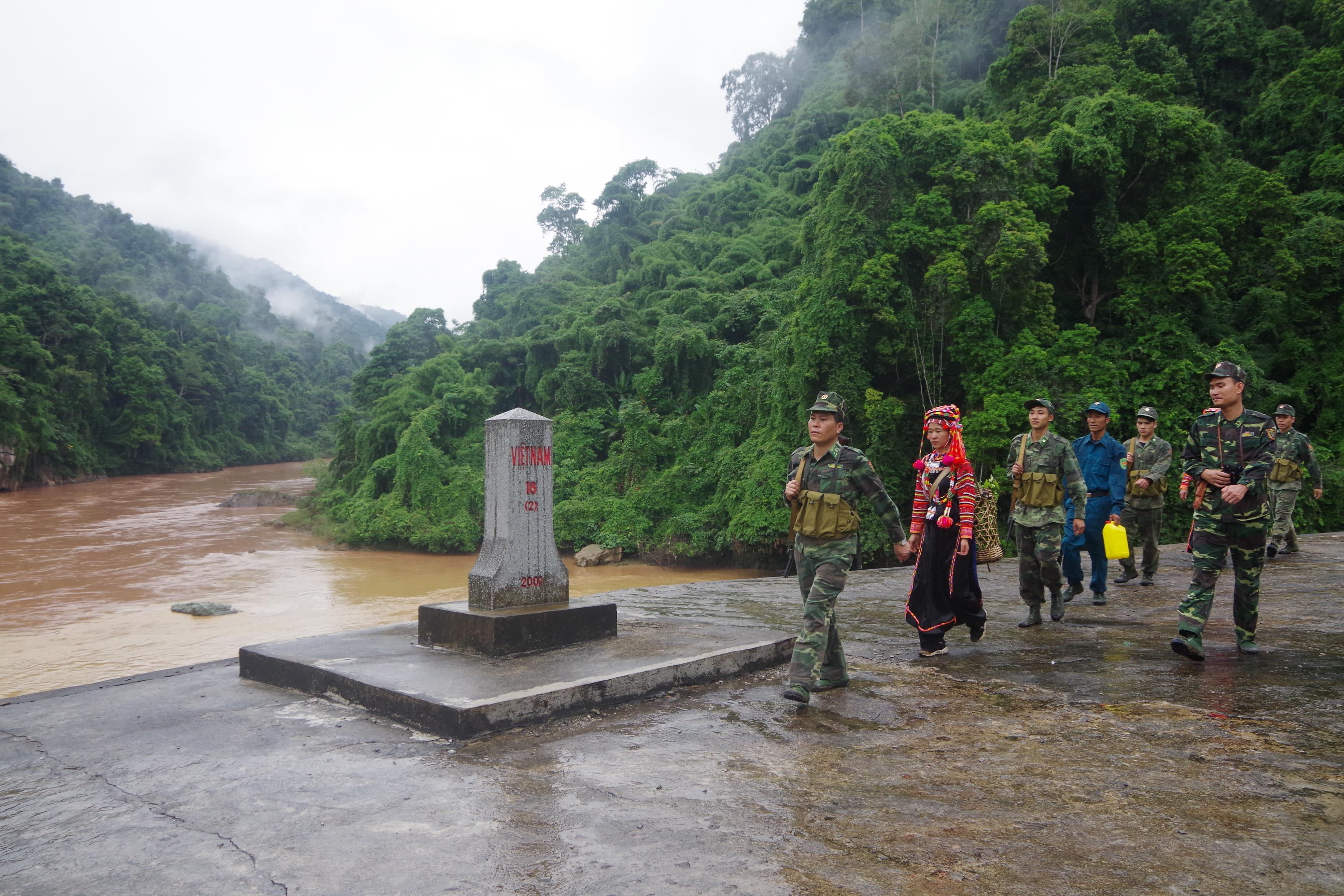 Bài 3: Tạo điểm tựa từ công tác quốc phòng